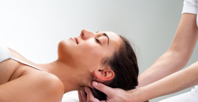 Signs You Need a Chiropractor for Neck Pain